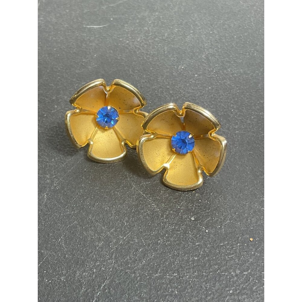 Vintage Gold Toned Screw Back Floral Earrings Blue Rhinestone Center Retro